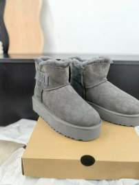 Picture of UGG Shoes _SKUUGGsz35-40WN101019840